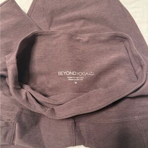 Beyond Yoga Mauve Plum High-Rise Leggings size M